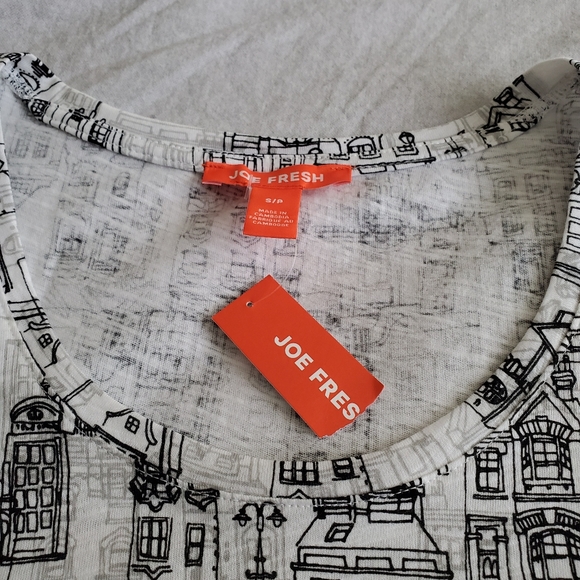 Graphic Tee - Picture 5 of 5